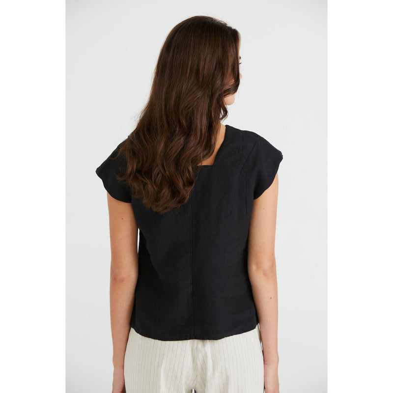 Scallop top black