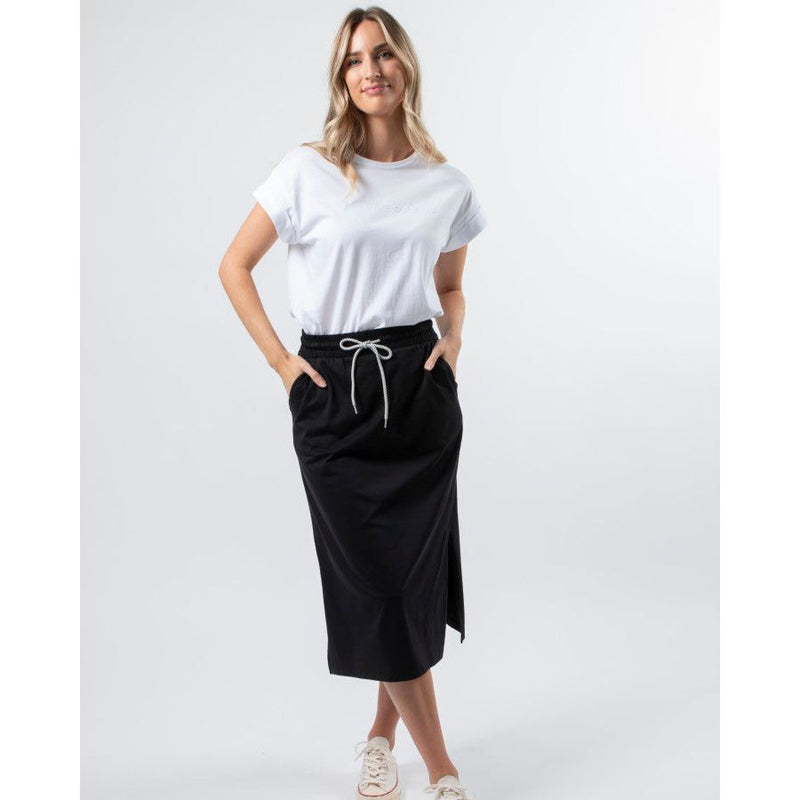 Essential skirt black