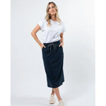 Essential skirt navy