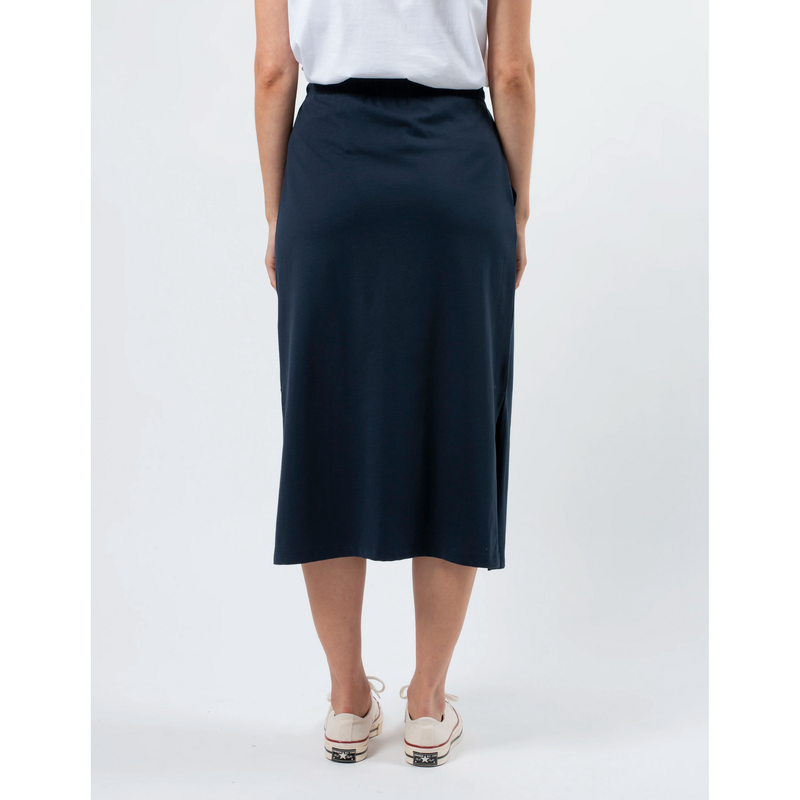 Essential skirt navy